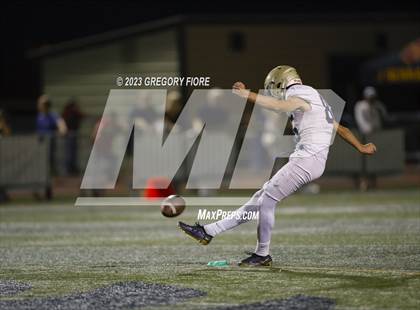 Thumbnail 2 in Notre Dame (SO) @ JSerra Catholic photogallery.