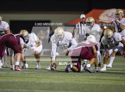 Thumbnail 3 in Notre Dame (SO) @ JSerra Catholic photogallery.