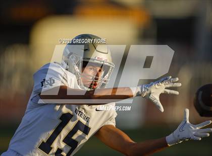 Thumbnail 3 in Notre Dame (SO) @ JSerra Catholic photogallery.