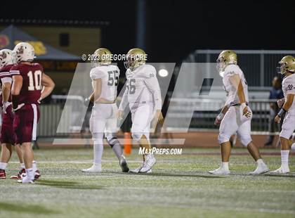 Thumbnail 3 in Notre Dame (SO) @ JSerra Catholic photogallery.