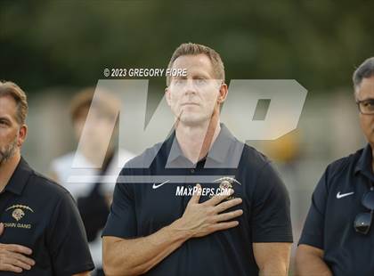Thumbnail 3 in Notre Dame (SO) @ JSerra Catholic photogallery.