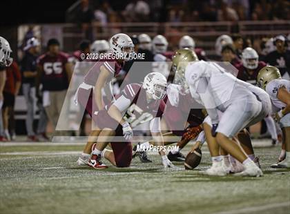 Thumbnail 2 in Notre Dame (SO) @ JSerra Catholic photogallery.