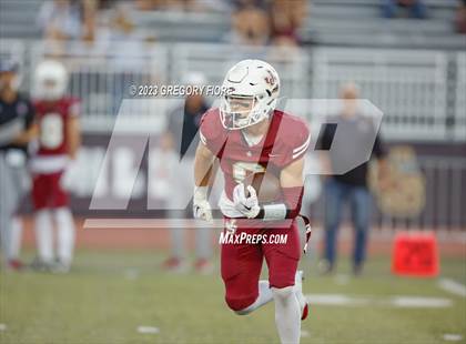 Thumbnail 3 in Notre Dame (SO) @ JSerra Catholic photogallery.