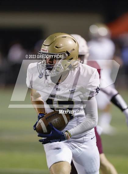 Thumbnail 2 in Notre Dame (SO) @ JSerra Catholic photogallery.