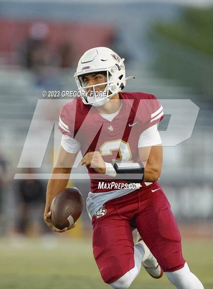 Thumbnail 2 in Notre Dame (SO) @ JSerra Catholic photogallery.
