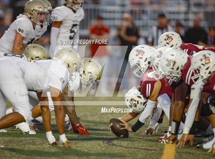 Thumbnail 2 in Notre Dame (SO) @ JSerra Catholic photogallery.