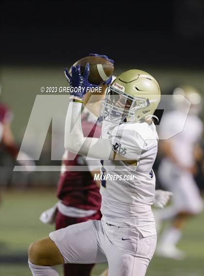 Thumbnail 3 in Notre Dame (SO) @ JSerra Catholic photogallery.