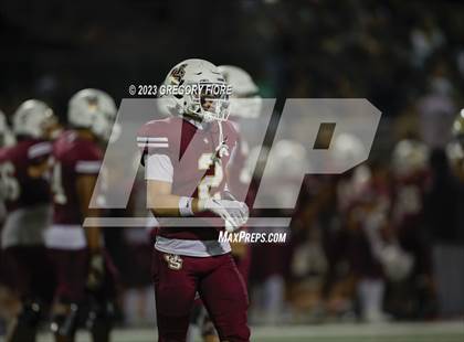 Thumbnail 2 in Notre Dame (SO) @ JSerra Catholic photogallery.
