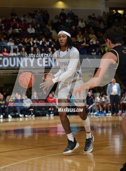 Thumbnail 2 in Iona Prep @ Archbishop Stepinac (The Crusader Classic) photogallery.