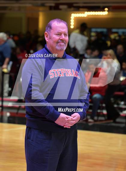 Thumbnail 3 in Iona Prep @ Archbishop Stepinac (The Crusader Classic) photogallery.