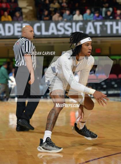 Thumbnail 3 in Iona Prep @ Archbishop Stepinac (The Crusader Classic) photogallery.