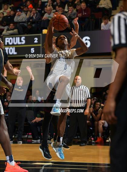 Thumbnail 3 in Iona Prep @ Archbishop Stepinac (The Crusader Classic) photogallery.