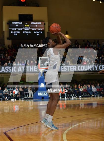 Thumbnail 1 in Iona Prep @ Archbishop Stepinac (The Crusader Classic) photogallery.