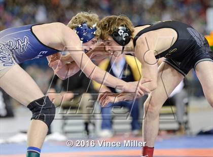 Thumbnail 1 in WIAA 3A 132 LB Championship photogallery.