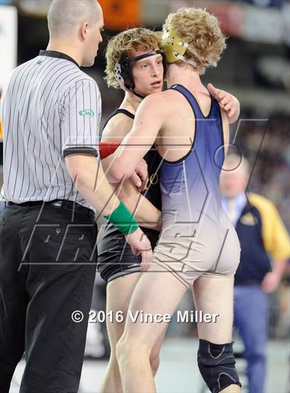 Thumbnail 2 in WIAA 3A 132 LB Championship photogallery.