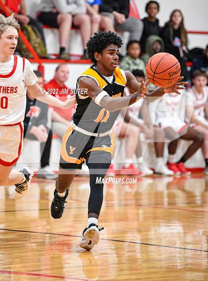 Thumbnail 2 in Burton vs Yorktown photogallery.