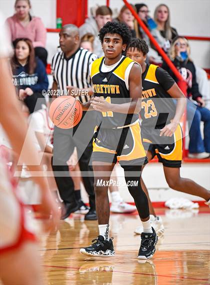Thumbnail 3 in Burton vs Yorktown photogallery.