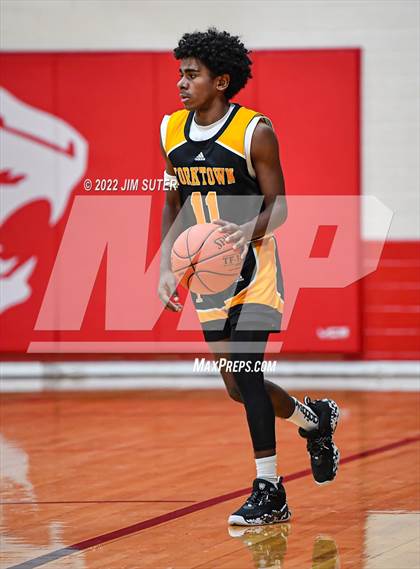 Thumbnail 1 in Burton vs Yorktown photogallery.