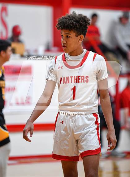 Thumbnail 3 in Burton vs Yorktown photogallery.