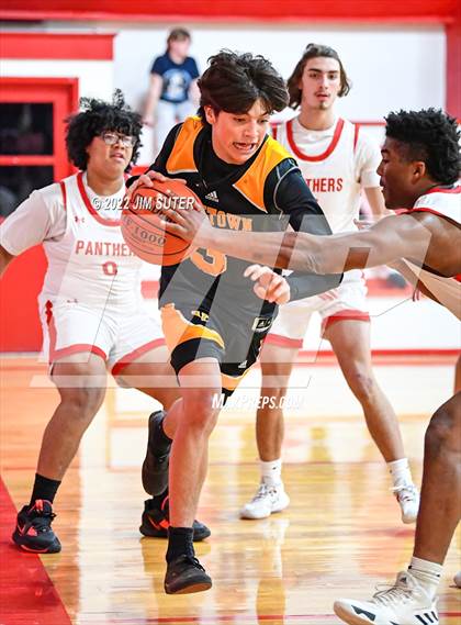 Thumbnail 1 in Burton vs Yorktown photogallery.