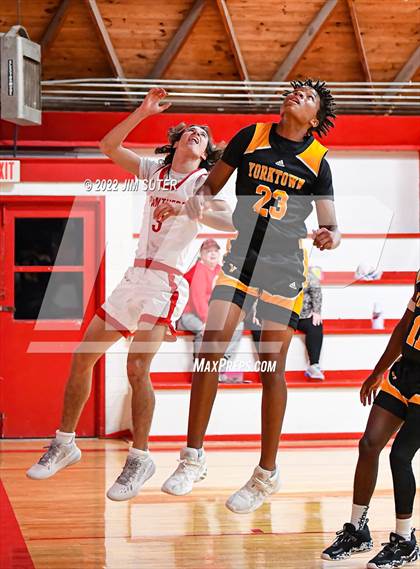 Thumbnail 2 in Burton vs Yorktown photogallery.