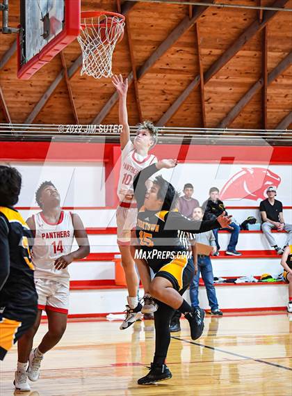 Thumbnail 2 in Burton vs Yorktown photogallery.
