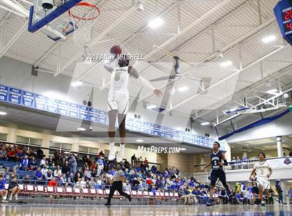 Thumbnail 3 in Holy Spirit Prep vs. Hamilton Heights Christian Academy photogallery.