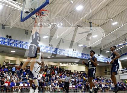 Thumbnail 2 in Holy Spirit Prep vs. Hamilton Heights Christian Academy photogallery.