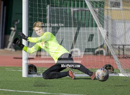 Thumbnail 2 in Redondo Union vs Palos Verdes (South High Holiday Tournament) photogallery.
