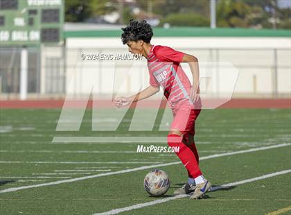 Thumbnail 3 in Redondo Union vs Palos Verdes (South High Holiday Tournament) photogallery.