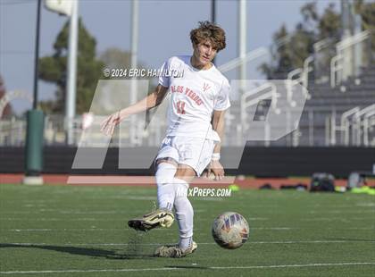 Thumbnail 1 in Redondo Union vs Palos Verdes (South High Holiday Tournament) photogallery.