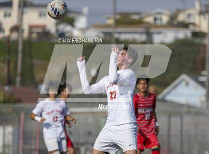 Thumbnail 3 in Redondo Union vs Palos Verdes (South High Holiday Tournament) photogallery.