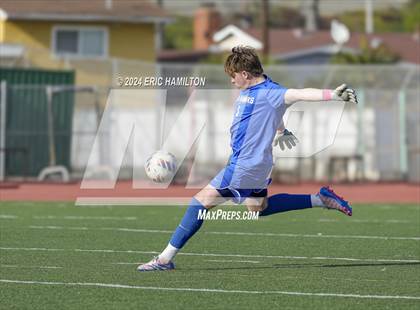 Thumbnail 2 in Redondo Union vs Palos Verdes (South High Holiday Tournament) photogallery.