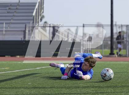 Thumbnail 1 in Redondo Union vs Palos Verdes (South High Holiday Tournament) photogallery.