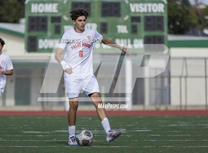 Thumbnail 1 in Redondo Union vs Palos Verdes (South High Holiday Tournament) photogallery.