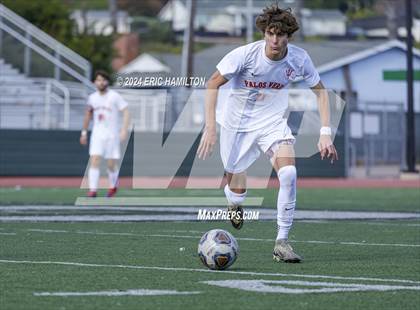 Thumbnail 3 in Redondo Union vs Palos Verdes (South High Holiday Tournament) photogallery.