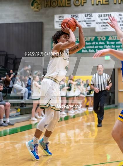 Thumbnail 3 in Kelso @ Timberline (WIAA 3A District semi-final) photogallery.