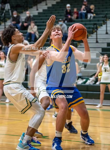 Thumbnail 1 in Kelso @ Timberline (WIAA 3A District semi-final) photogallery.