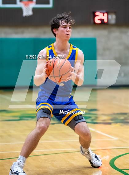 Thumbnail 1 in Kelso @ Timberline (WIAA 3A District semi-final) photogallery.