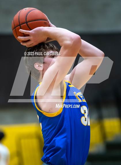 Thumbnail 1 in Kelso @ Timberline (WIAA 3A District semi-final) photogallery.