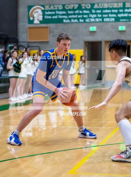 Thumbnail 1 in Kelso @ Timberline (WIAA 3A District semi-final) photogallery.