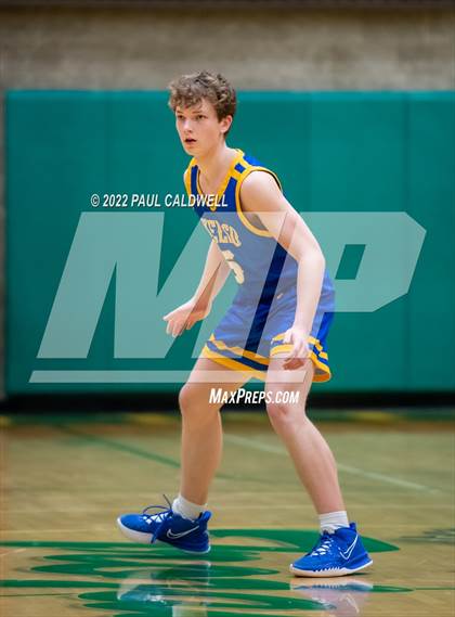 Thumbnail 2 in Kelso @ Timberline (WIAA 3A District semi-final) photogallery.