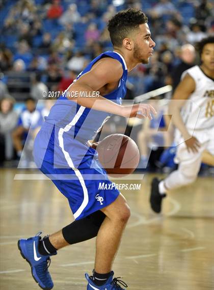 Thumbnail 3 in Lincoln vs. Seattle Prep (WIAA 3A Quarterfinal) photogallery.