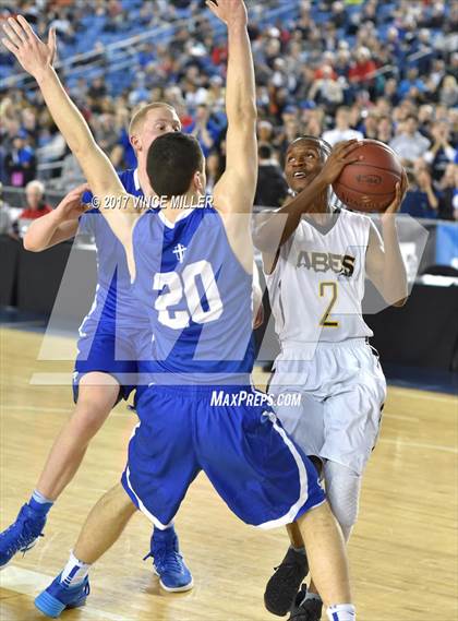 Thumbnail 2 in Lincoln vs. Seattle Prep (WIAA 3A Quarterfinal) photogallery.