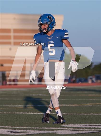 Thumbnail 2 in Edmond Memorial @ Deer Creek photogallery.