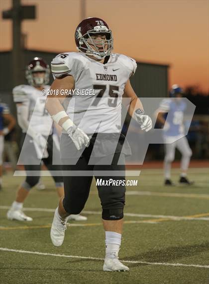 Thumbnail 2 in Edmond Memorial @ Deer Creek photogallery.