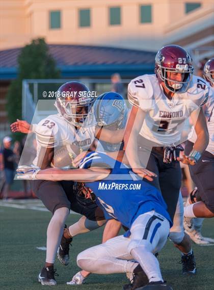 Thumbnail 2 in Edmond Memorial @ Deer Creek photogallery.