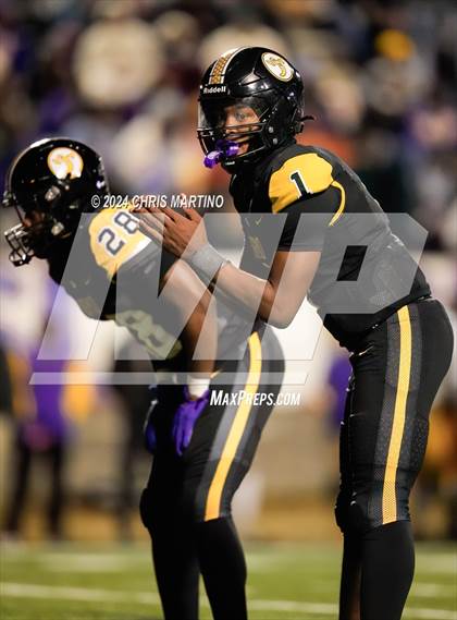 Thumbnail 1 in Northwestern vs Irmo (SCHSL 5A Division 2 Final)  photogallery.