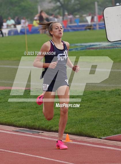 Thumbnail 3 in CHSAA 4A Finals (1600 Meter) photogallery.