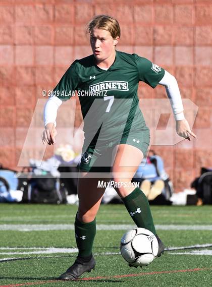 Thumbnail 2 in Monroe-Woodbury vs. Fayetteville-Manlius (NYSPHSAA Class AA Final) photogallery.